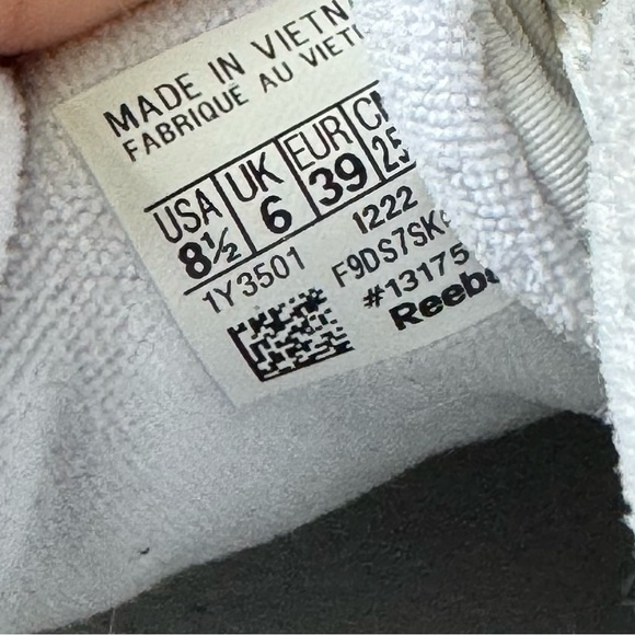 Reebok Club C 85 Women’s sneaker. EUC worn twice. - Picture 5 of 8